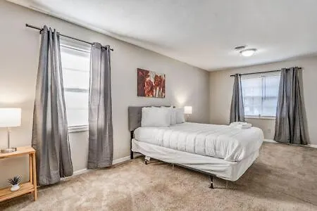 Minutes From The Airport - Wonderful Warrington Βίλα Μέμφις Σπίτι διακοπών