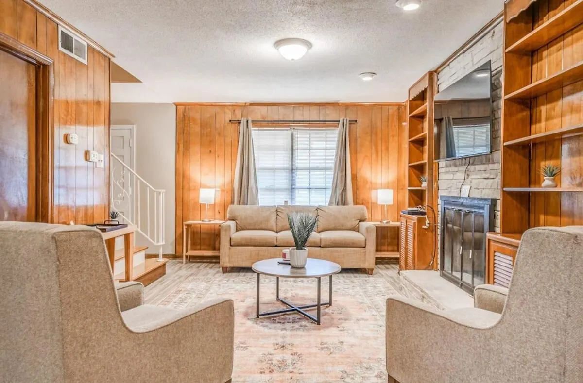 Minutes From The Airport - Wonderful Warrington Βίλα Μέμφις