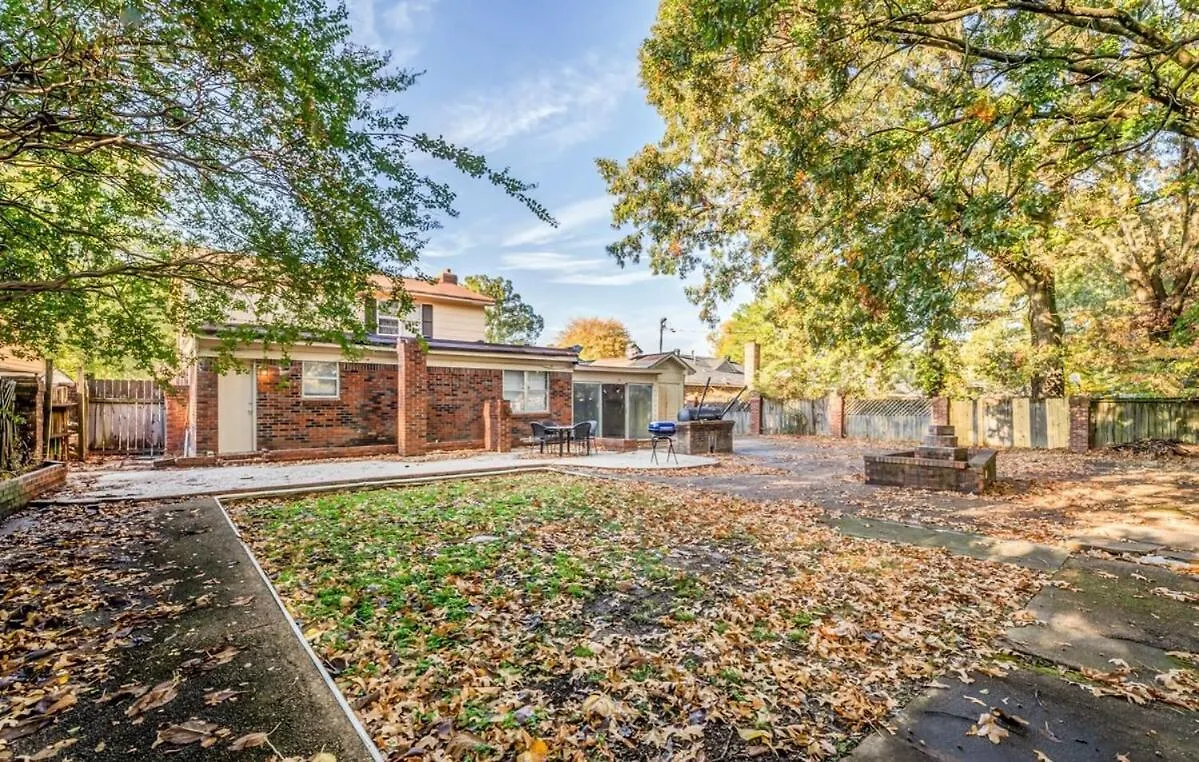 Minutes From The Airport - Wonderful Warrington Βίλα Μέμφις 0*,